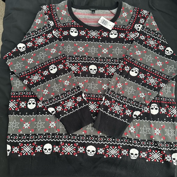 Torrid skull sweater NWT - Picture 1 of 3